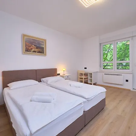 Appartement Apartment Fuer 4 Personen Ca- 80 M² In Split- Dalmatien - Gespanschaft Split-Dalmatien By Interhome *