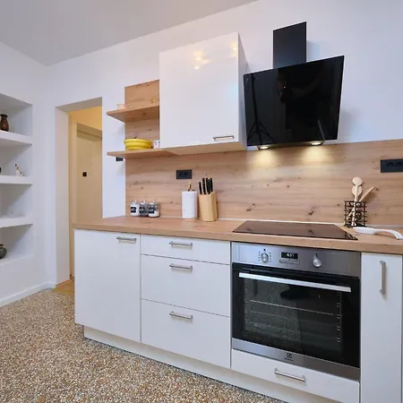 Fuer 4 Personen Ca- 80 M² In Split- Dalmatien - Gespanschaft Split-dalmatien By Interhome 아파트 *