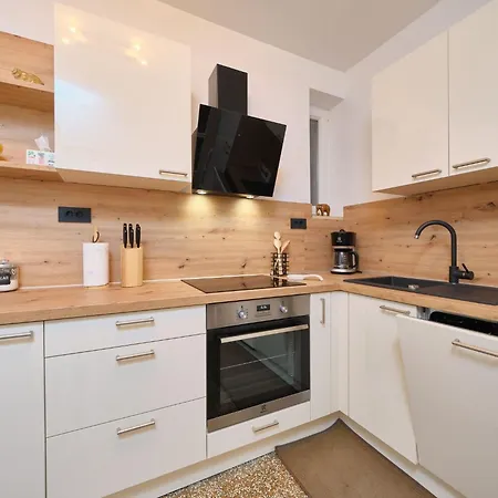 Fuer 4 Personen Ca- 80 M² In Split- Dalmatien - Gespanschaft Split-dalmatien By Interhome *