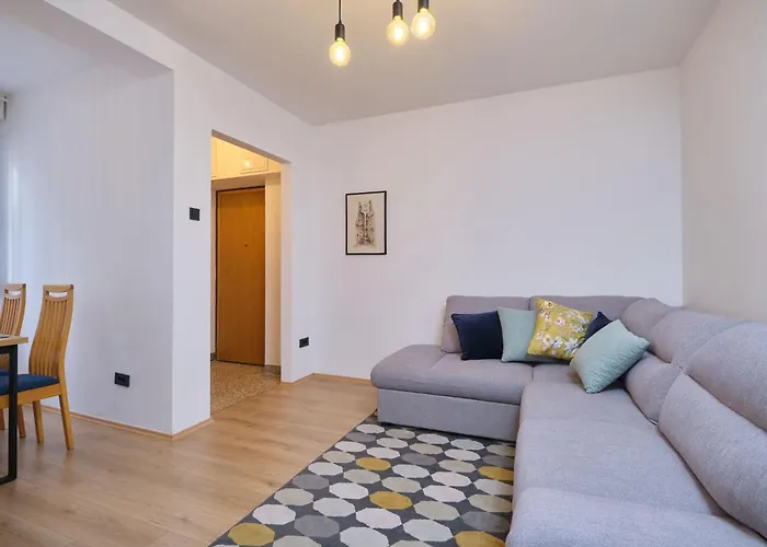 Appartement Apartment Fuer 4 Personen Ca- 80 M² In Split- Dalmatien - Gespanschaft Split-Dalmatien By Interhome Split