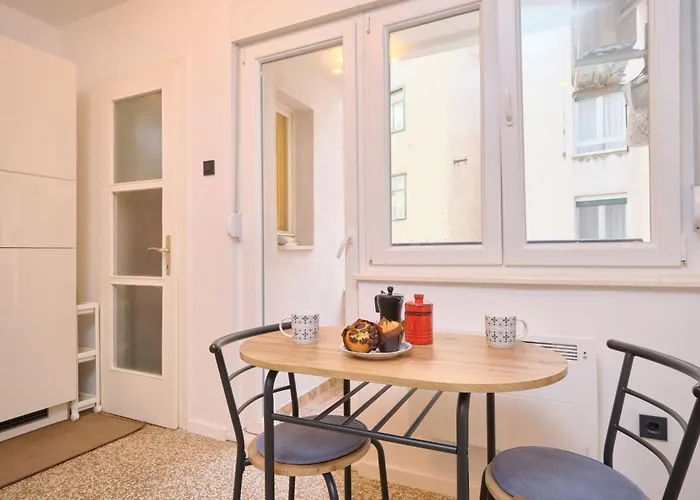 Apartment Fuer 4 Personen Ca- 80 M² In Split- Dalmatien - Gespanschaft Split-Dalmatien By Interhome Appartement Split